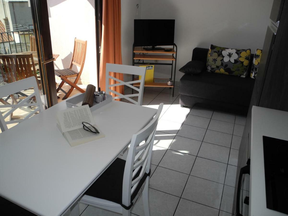 Damir 2+2 More Crikvenica Extérieur photo